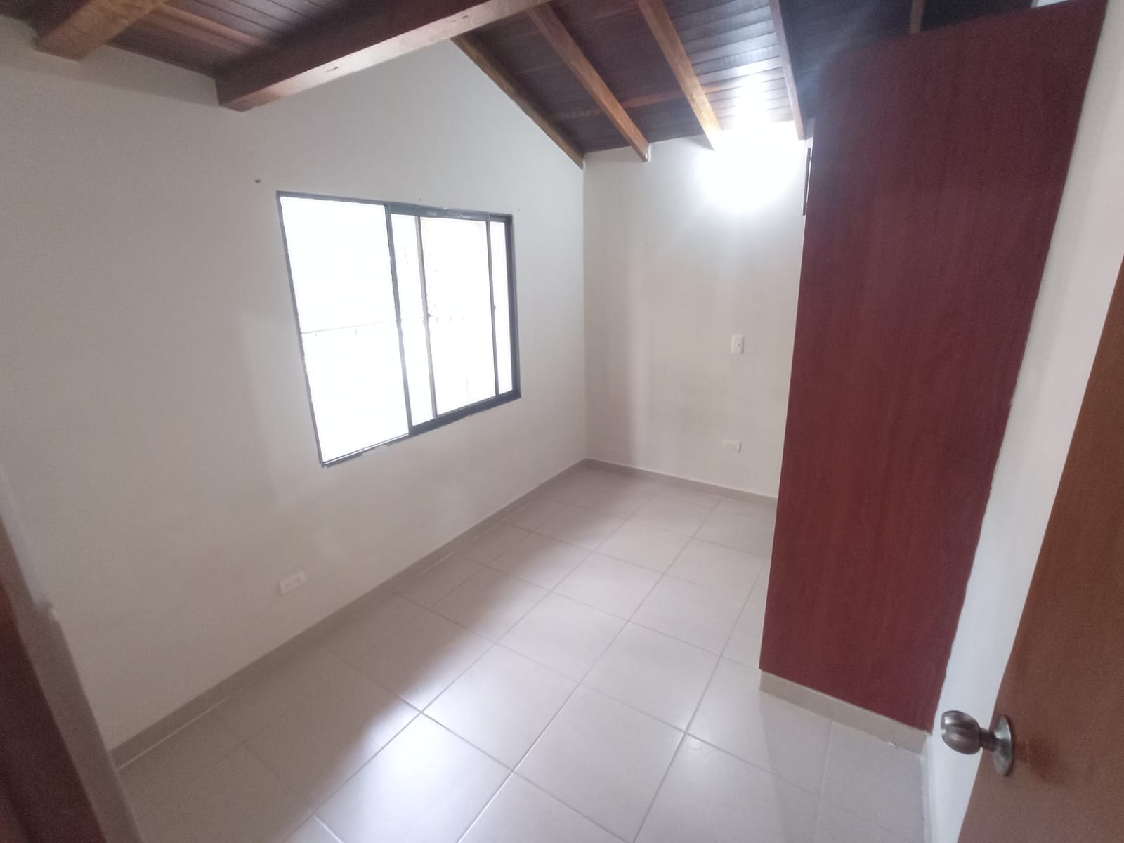 BELEN LA NUBIA, MEDELLÍN - APAR01001