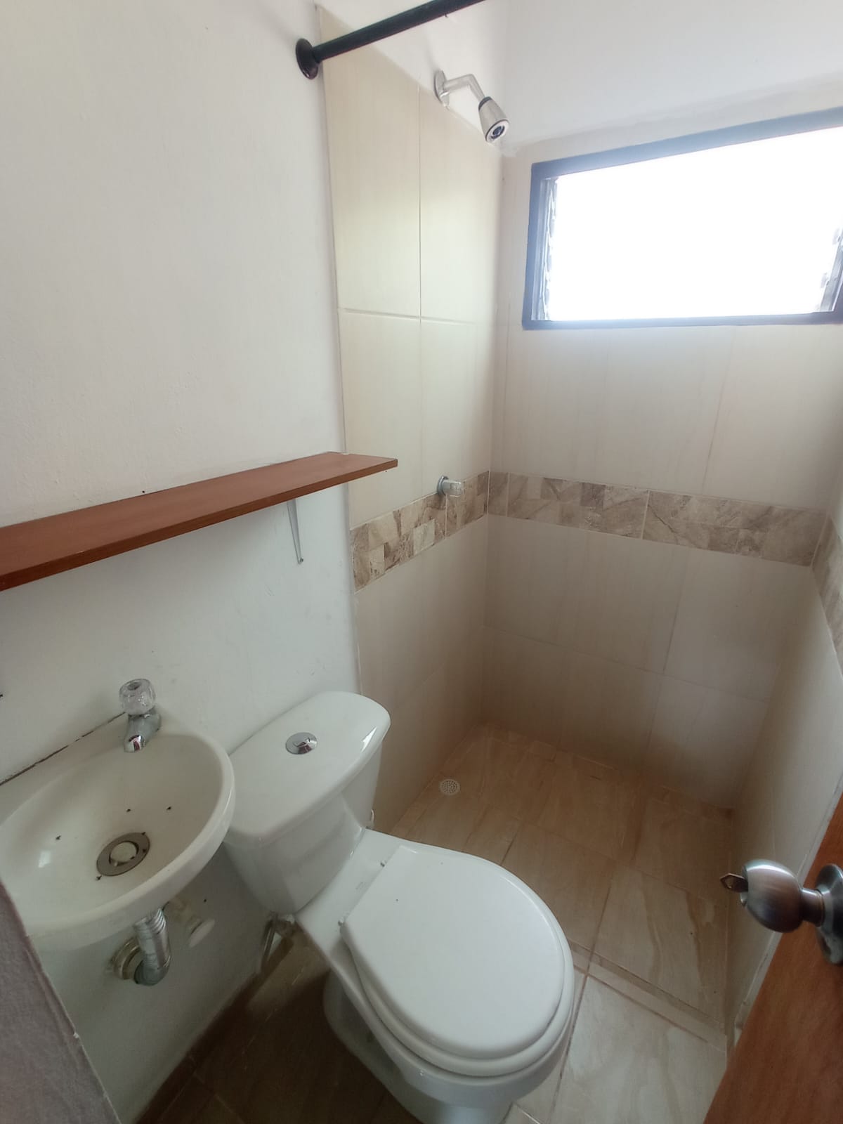 SAN ANTONIO PRADOS DEL ESTE, MEDELLÍN - APAR01007