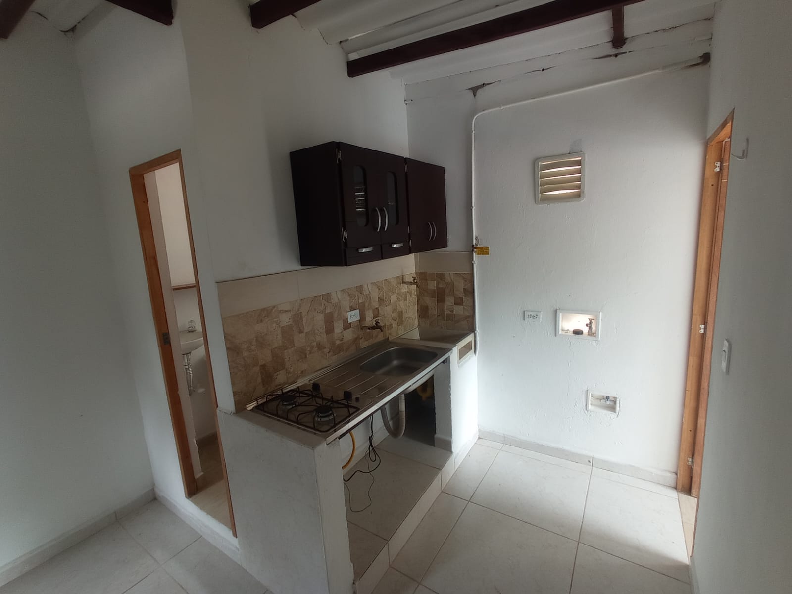 SAN ANTONIO PRADOS DEL ESTE, MEDELLÍN - APAR01007