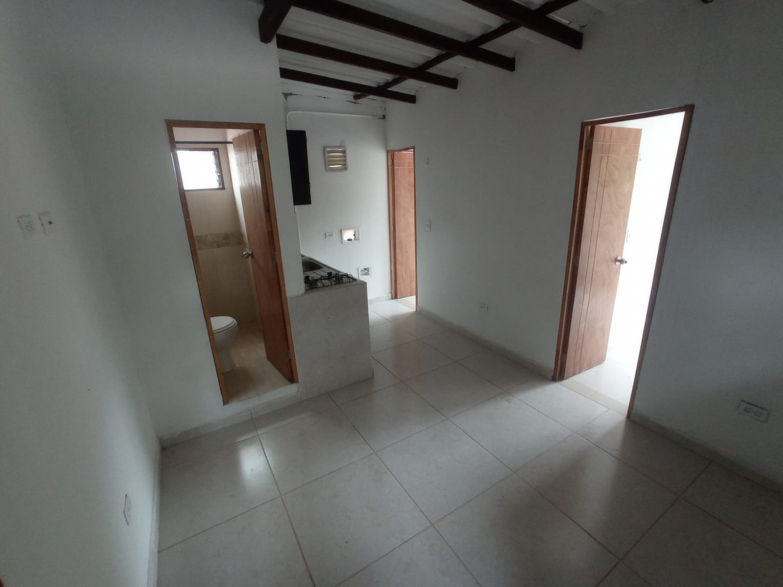 SAN ANTONIO PRADOS DEL ESTE, MEDELLÍN - APAR01007