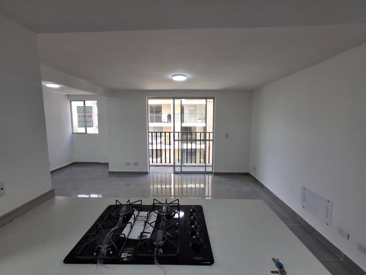 MARIA AUXILIADORA, MEDELLÍN - APAR01008