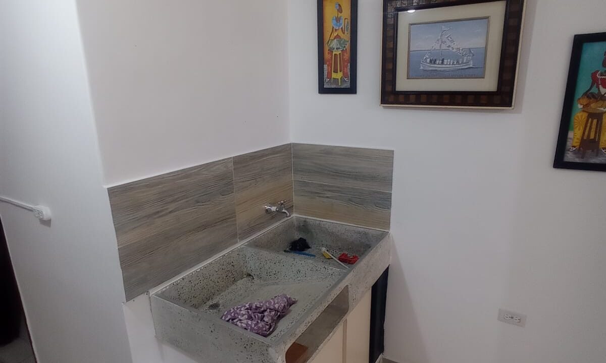 LAURELES, MEDELLÍN - CAAR01016
