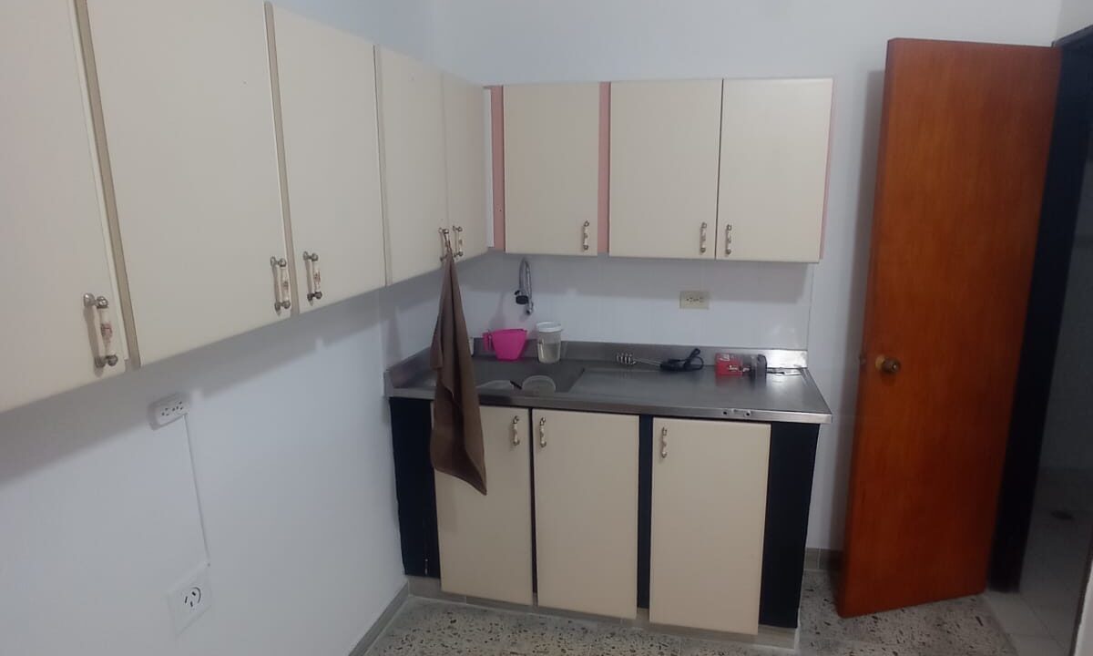 LAURELES, MEDELLÍN - CAAR01016
