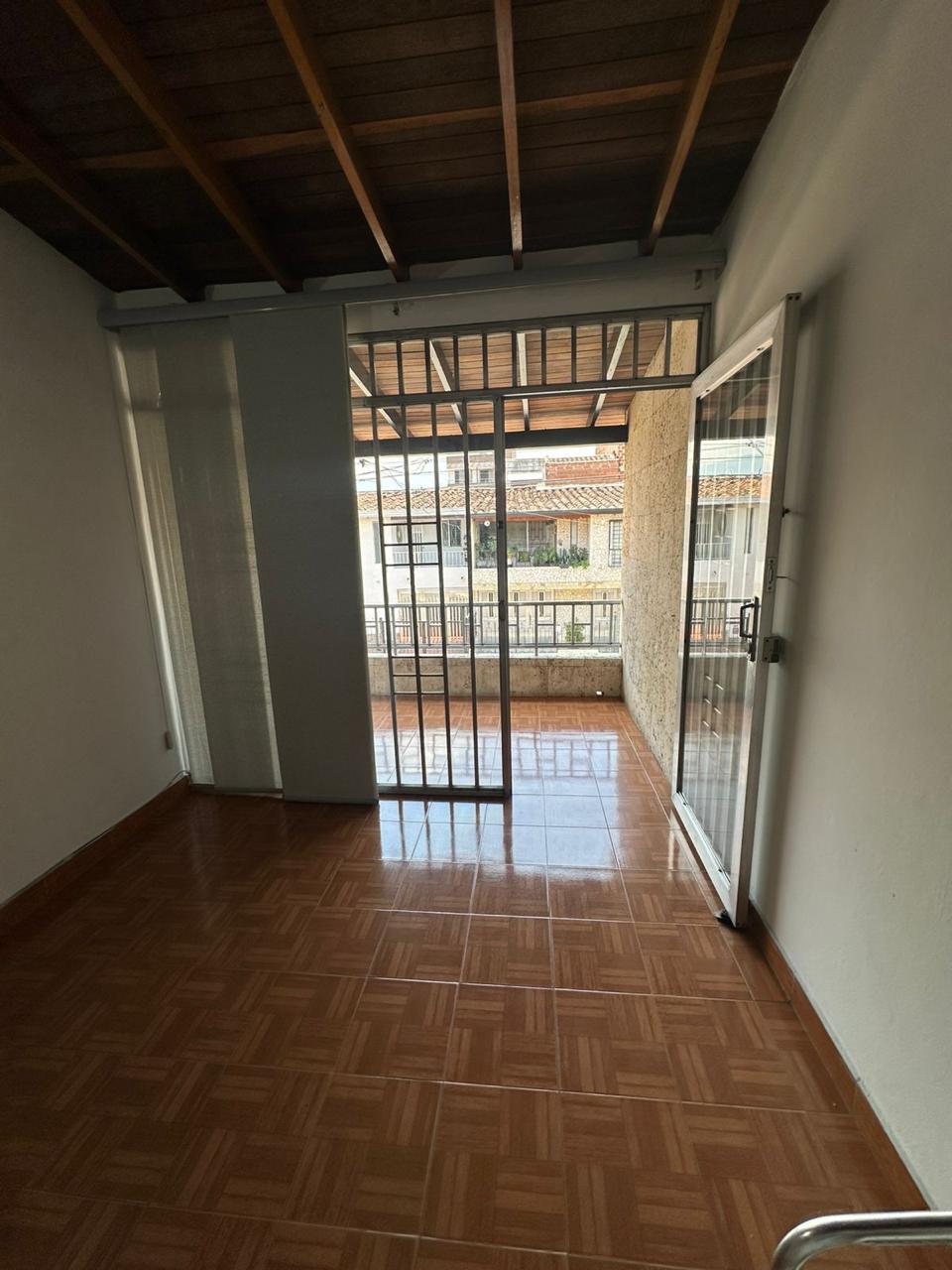 SAN PABLO - GUAYABAL, MEDELLÍN - CAVE01049