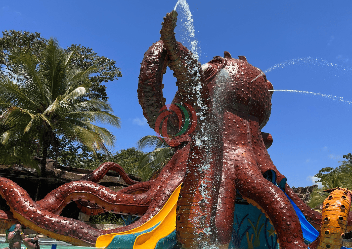 ¡Vive una Aventura Salvaje en el Parque Temático Hacienda Nápoles! view 4