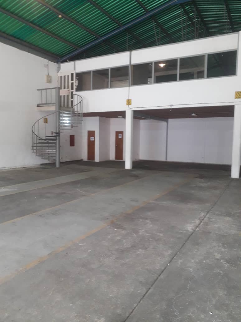 GALPON EN VENTA UBICADO UD 305 SECTOR EL GUAMO EN PUERTO ORDAZ CIUDAD GUAYANA VENEZUELA