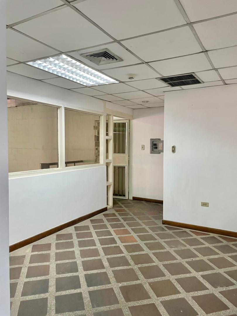 GALPON EN VENTA UBICADO UD 305 SECTOR EL GUAMO EN PUERTO ORDAZ CIUDAD GUAYANA VENEZUELA