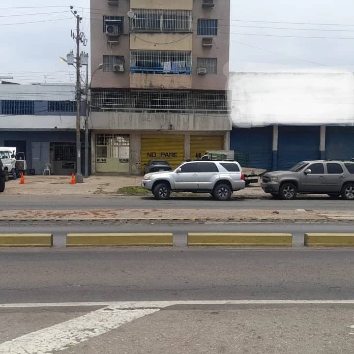 VENTA DE GALPON EN LA AVENIDA MUNICIPAL DE PUERTO LA CRUZ