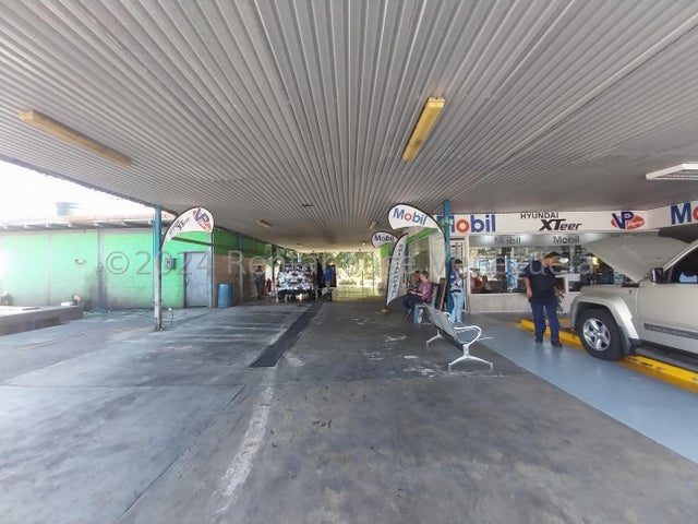 26-6347  RAH Propiedad Comercial Galpones en Venta en Mañongo Naguanagua