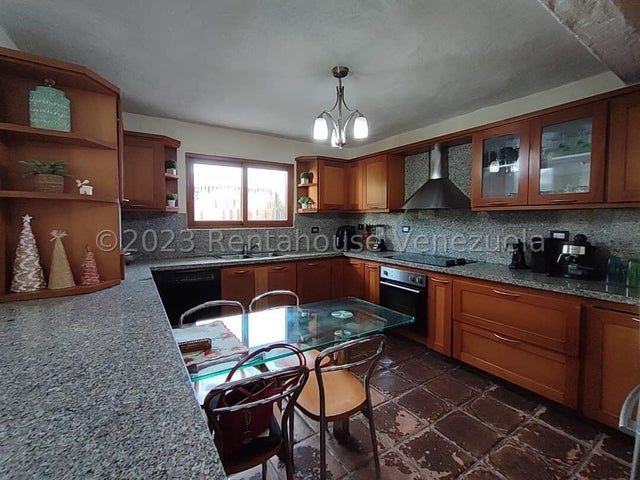 Casa en venta ubicada en el Trigal Norte Valencia Carabobo Venezuela 24-13394 Eloisa
