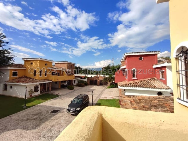 Casa en venta ubicada en el Trigal Norte Valencia Carabobo Venezuela 24-13394 Eloisa
