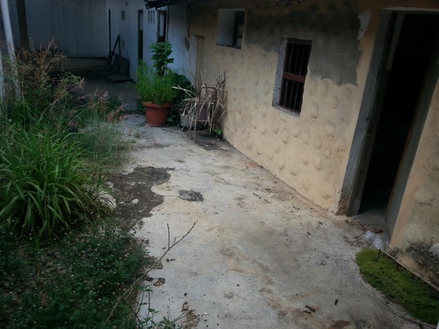 Local comercial Ubicado en el Centro de Valencia Carabobo Venezuela Cod 24-10575 Eloisa