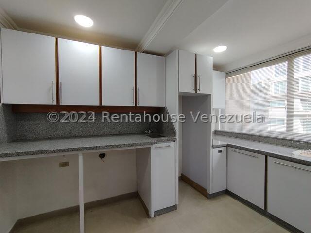 Apartamento ubicado en la Trigaleña Valencia Carabobo Venezuela Cod 26-2912 Eloisa 