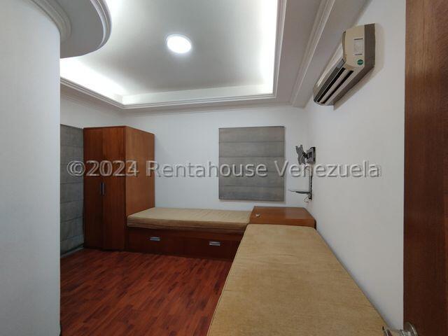 Apartamento ubicado en la Trigaleña Valencia Carabobo Venezuela Cod 26-2912 Eloisa 