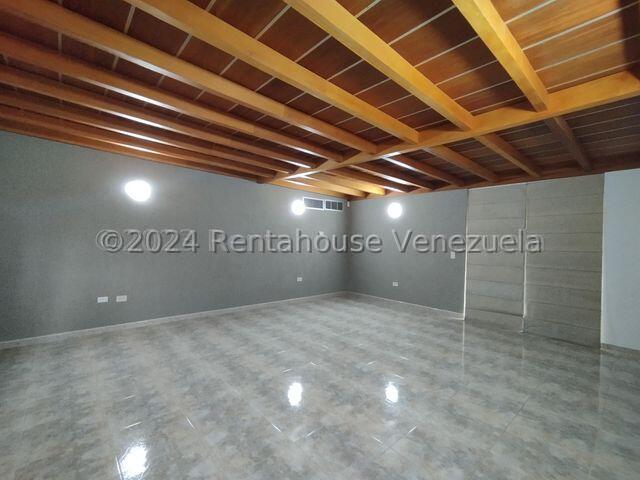 Apartamento ubicado en la Trigaleña Valencia Carabobo Venezuela Cod 26-2912 Eloisa 