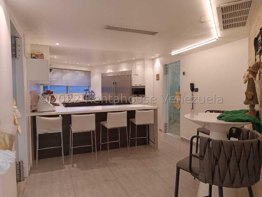 Casa en venta con excelente distribucion y alta revalorizacion ubicada en una de las mejores zonas de Valencia Carabobo Venezuela Cod 23-17051