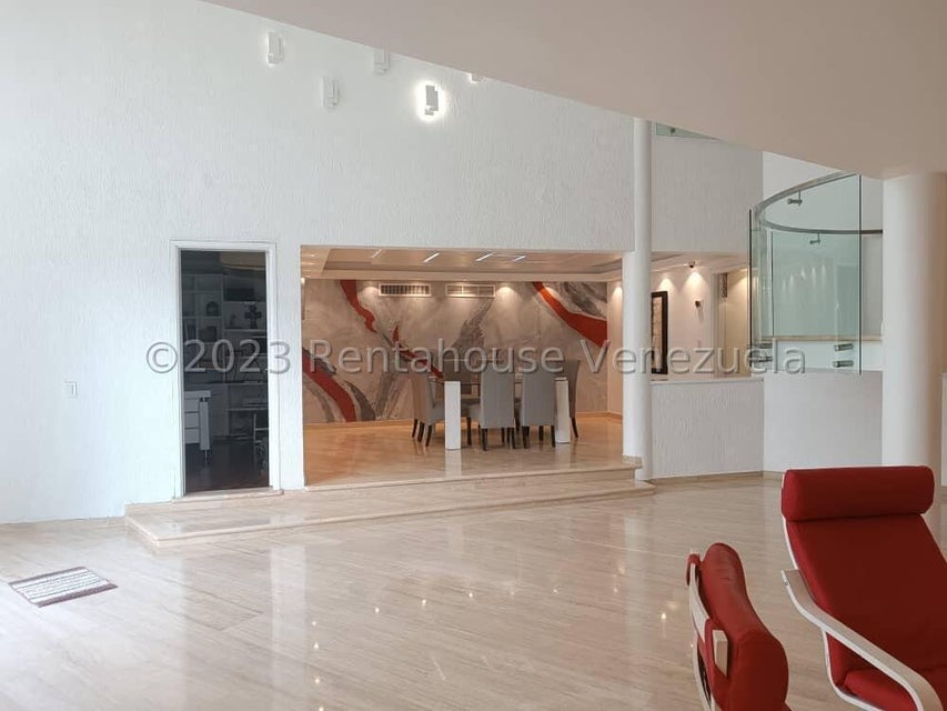 Casa en venta con excelente distribucion y alta revalorizacion ubicada en una de las mejores zonas de Valencia Carabobo Venezuela Cod 23-17051