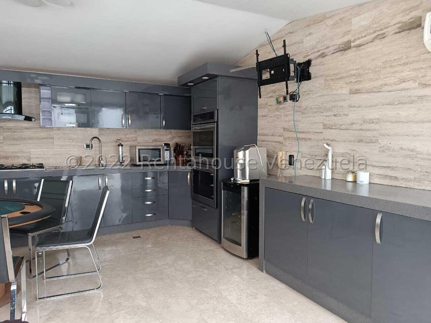 Casa en venta con excelente distribucion y alta revalorizacion ubicada en una de las mejores zonas de Valencia Carabobo Venezuela Cod 23-17051