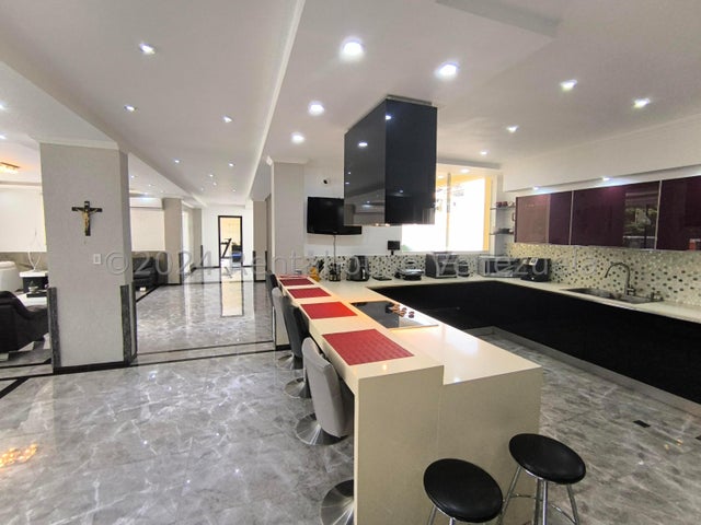 Hermosa casa espaciosa en venta en Prebo III Valencia Carabobo 2425821 P