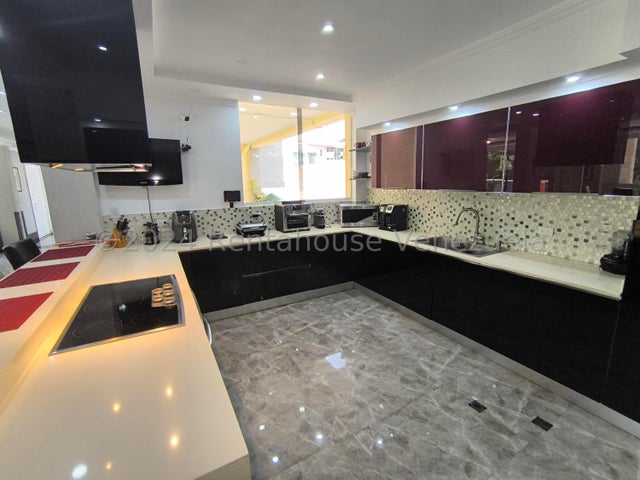 Hermosa casa espaciosa en venta en Prebo III Valencia Carabobo 2425821 P