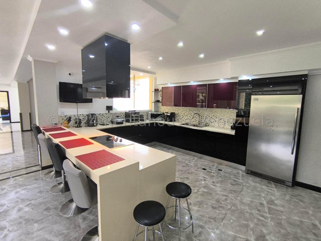 Hermosa casa espaciosa en venta en Prebo III Valencia Carabobo 2425821 P