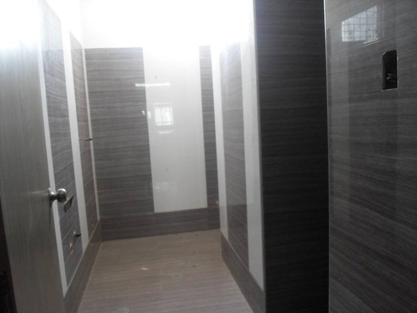 Galpon en venta ubicado en Conj. Ind. Indra Avenida Hacienda Monteserino San Diego Carabobo Venezuela Cod 23-12286