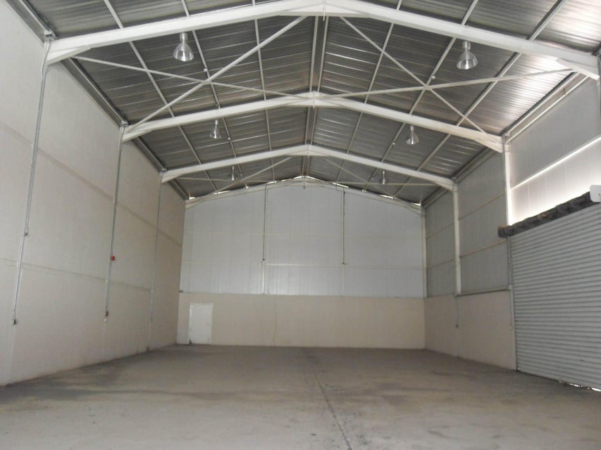 Galpon en venta ubicado en Conj. Ind. Indra Avenida Hacienda Monteserino San Diego Carabobo Venezuela Cod 23-12286