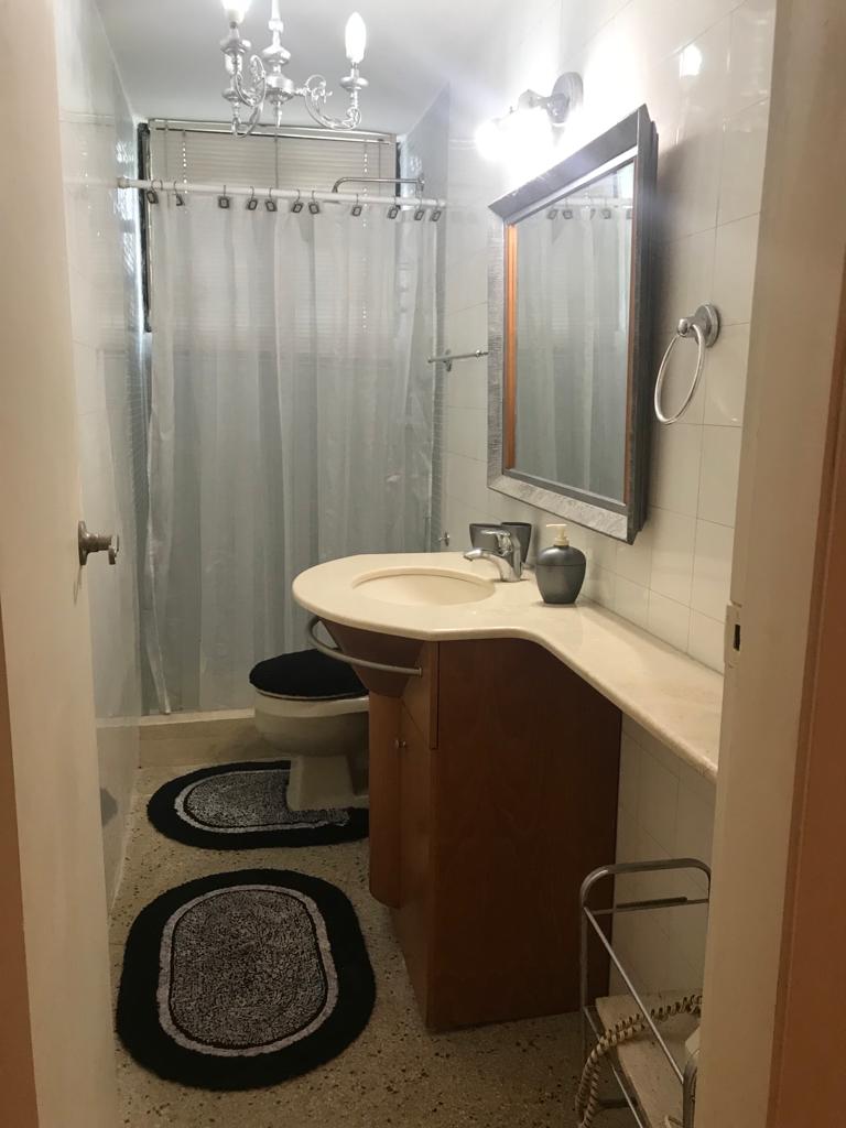 Vendo quinta con piscina en Colinas de Bello Monte