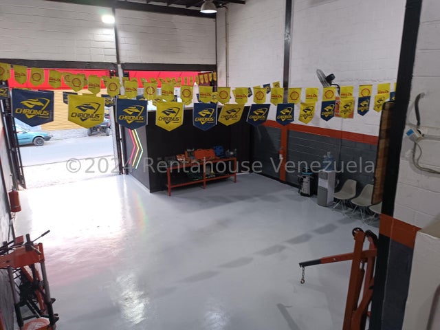 24-15009 En Venta Negocio del sector automotriz, multiservicios venta de repuestos San Blas 