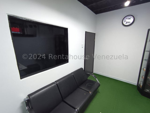 24-15009 En Venta Negocio del sector automotriz, multiservicios venta de repuestos San Blas 