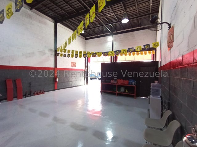 24-15009 En Venta Negocio del sector automotriz, multiservicios venta de repuestos San Blas 