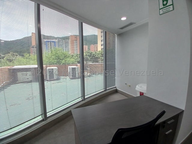 Hermosa Oficina en Alquiler en La Trigaleña Valencia Carabobo 2426278 P
