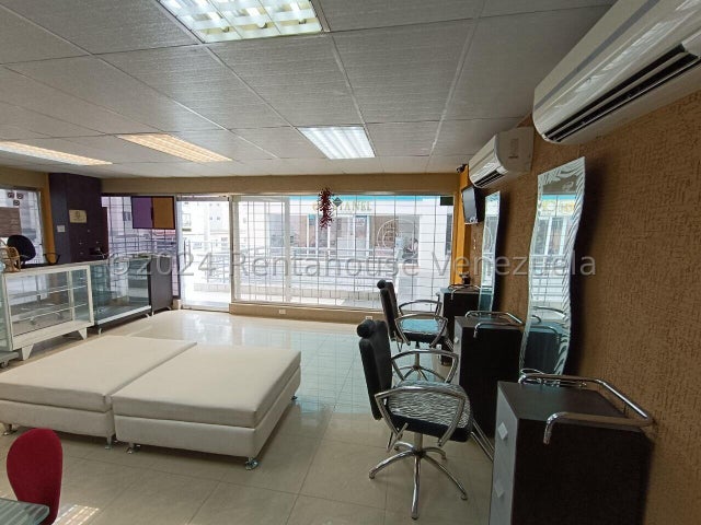 26-11356 Local Comercial Estetica en Venta C.C La Galeria Av Bolivar Norte