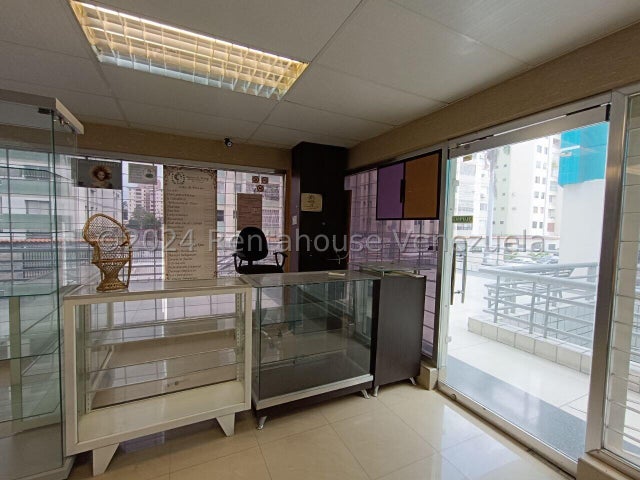 26-11356 Local Comercial Estetica en Venta C.C La Galeria Av Bolivar Norte