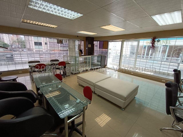 26-11356 Local Comercial Estetica en Venta C.C La Galeria Av Bolivar Norte