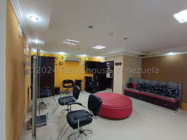 26-11356 Local Comercial Estetica en Venta C.C La Galeria Av Bolivar Norte