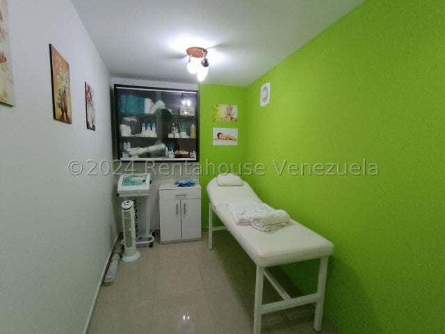 26-11356 Local Comercial Estetica en Venta C.C La Galeria Av Bolivar Norte