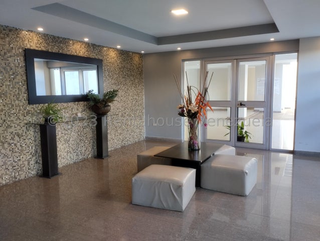 Apartamento en venta en Los Mangos Valencia Carabobo 2322859 P
