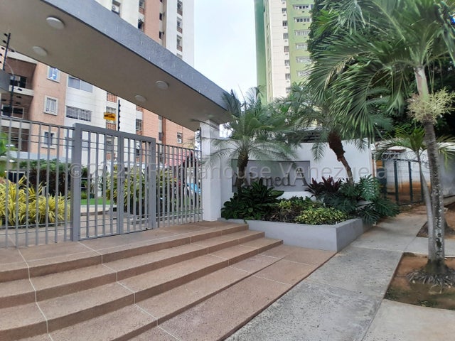 Apartamento en venta en Los Mangos Valencia Carabobo 2322859 P