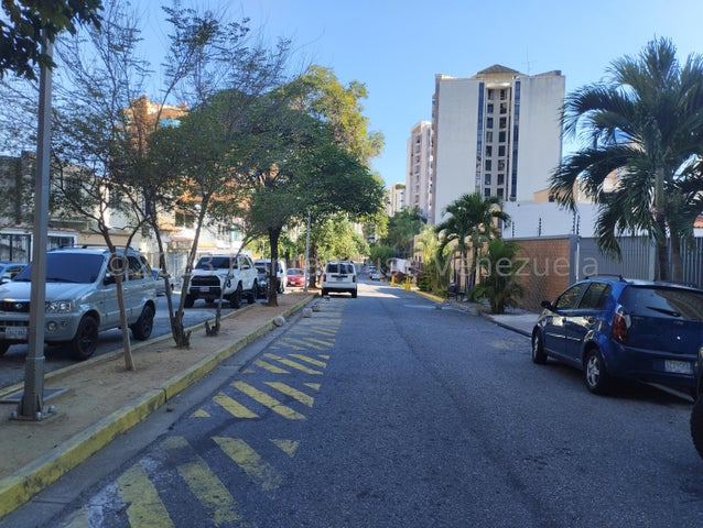 Apartamento en venta en Los Mangos Valencia Carabobo 2322859 P