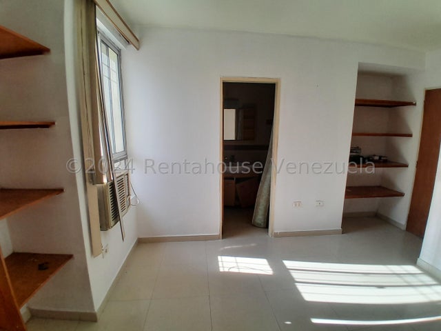 Apartamento en venta en Los Mangos Valencia Carabobo 2322859 P