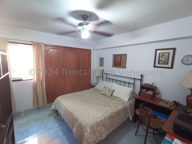 24-18560  Apartamento en Venta La Trigaleña Valencia