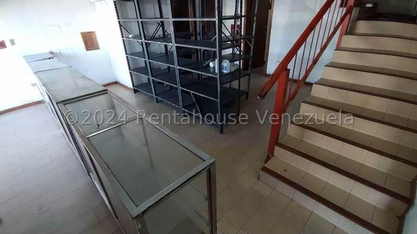 25-1698 Local Comercial en Alquiler en La Isabelica Valencia