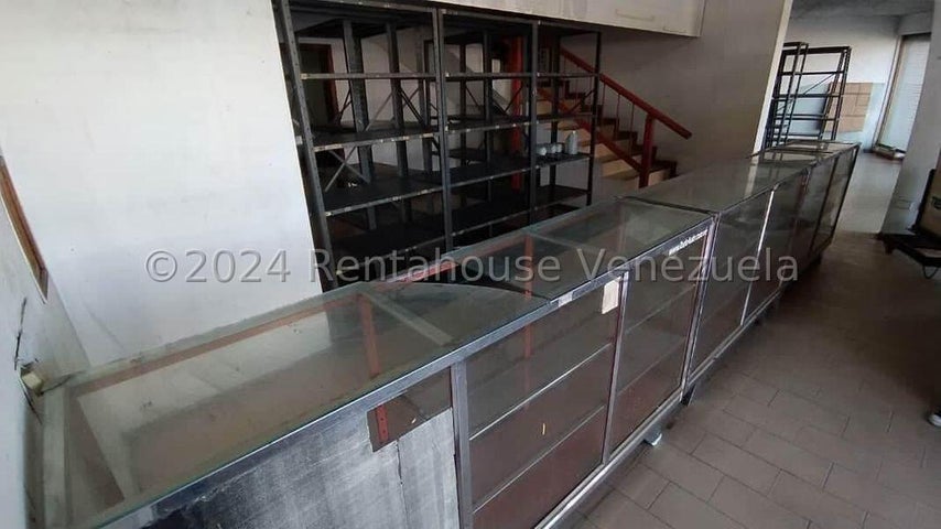 25-1698 Local Comercial en Alquiler en La Isabelica Valencia