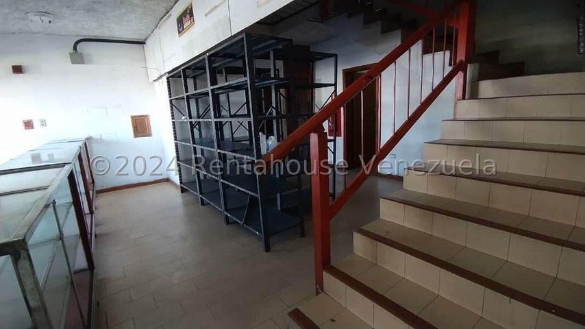25-1698 Local Comercial en Alquiler en La Isabelica Valencia