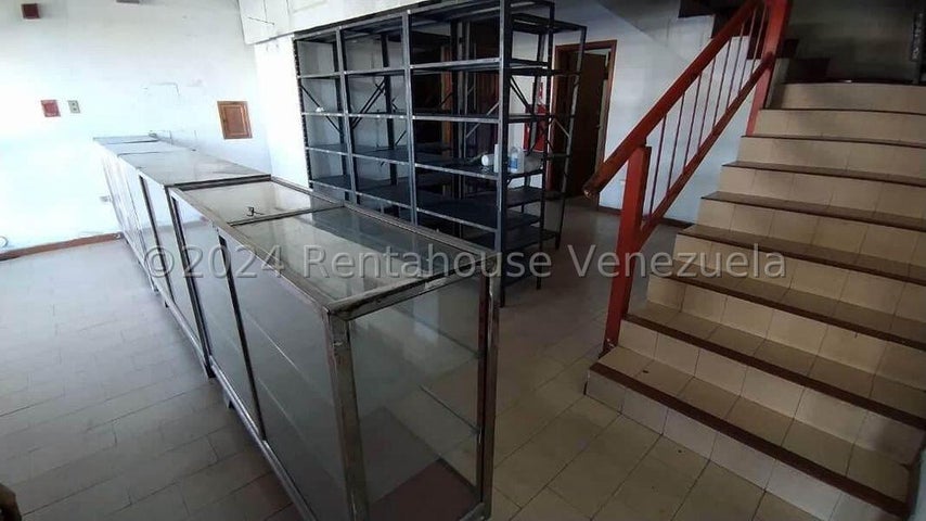 25-1698 Local Comercial en Alquiler en La Isabelica Valencia