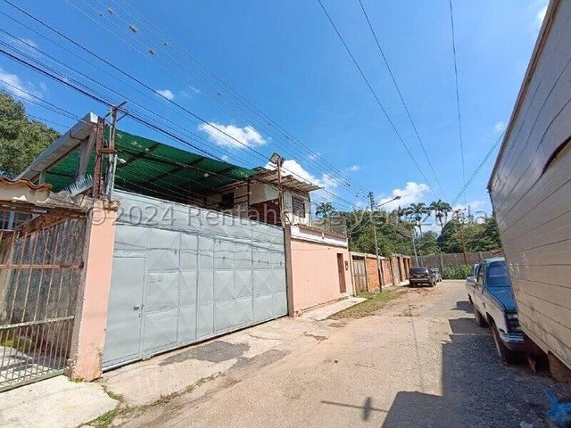 25-1557 Vende Galpon, con dos anexos completos con su cocina y baño Santa Ana Naguanagua