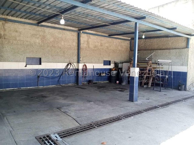25-1115  Galpon en Venta con sala de exhibicion y oficina Los Jarales San Diego