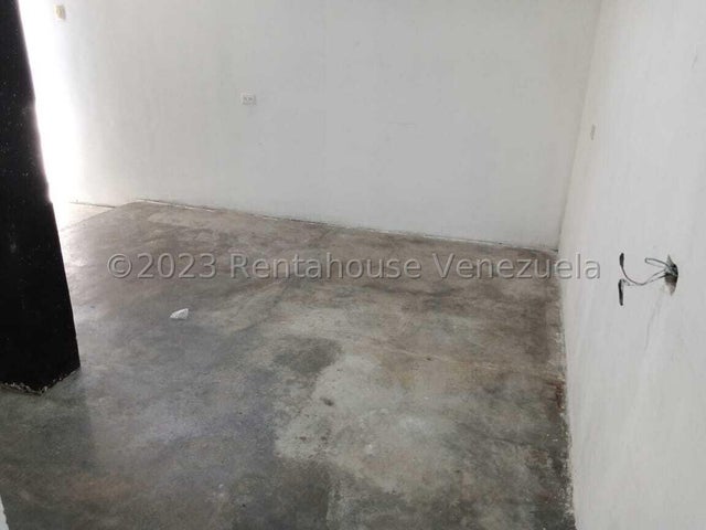 25-1115  Galpon en Venta con sala de exhibicion y oficina Los Jarales San Diego