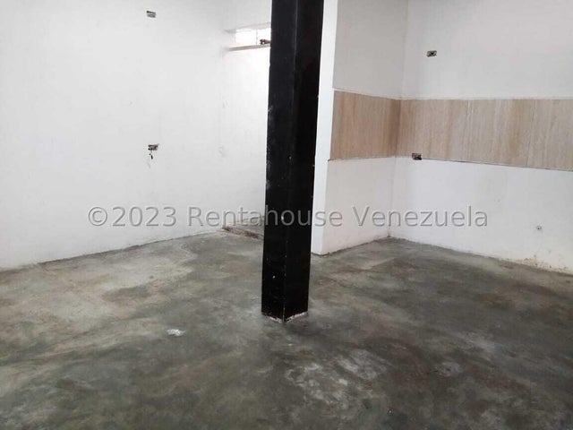 25-1115  Galpon en Venta con sala de exhibicion y oficina Los Jarales San Diego